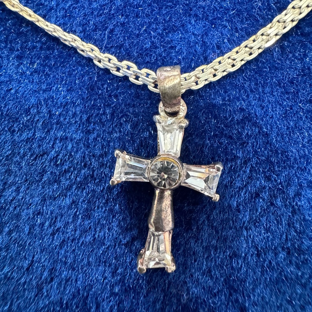 Dainty Silver Cross Pendant Necklace